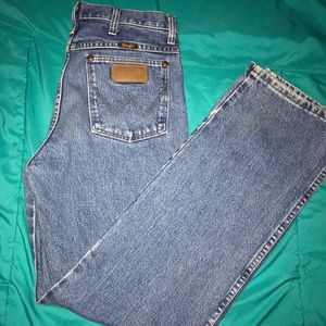 Wrangler blue jeans waist 30